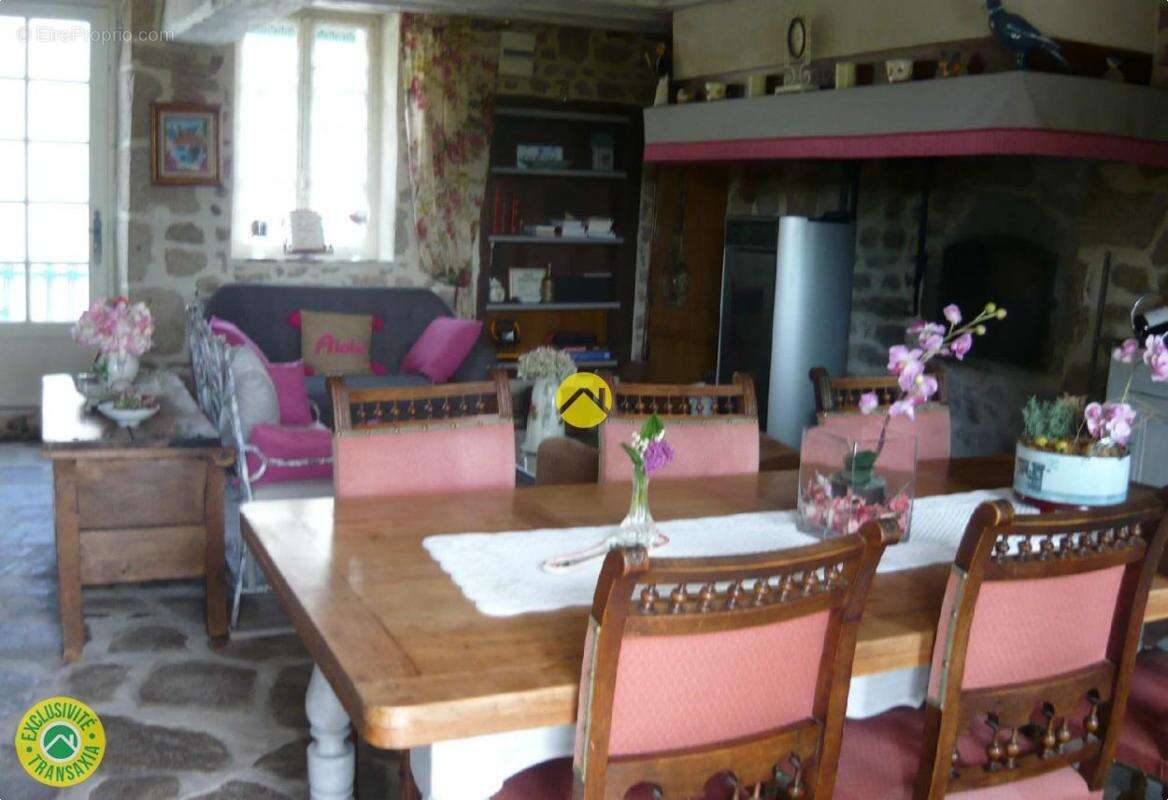 Maison à DUN-LE-PALESTEL