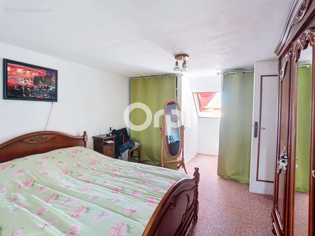 SAINT ANGEL Maison à Vendre 100m2 trois chambres - photo 12
