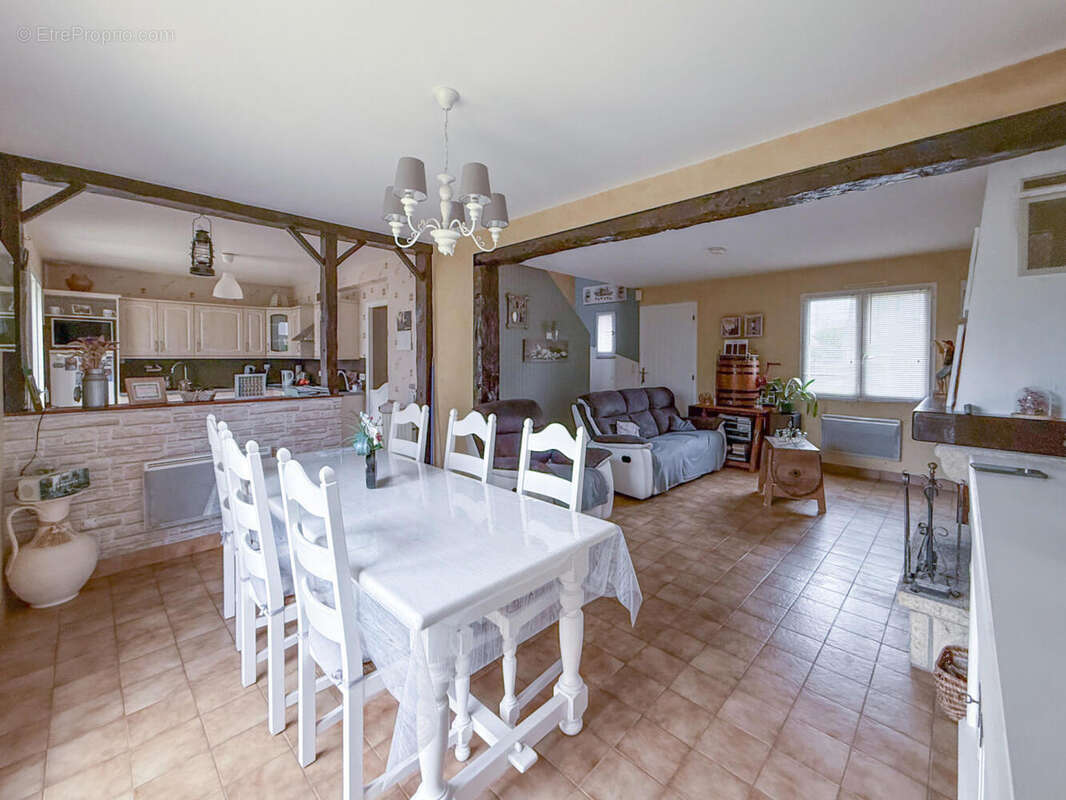 LEMEE 5 - Maison à MONTREUIL-LE-GAST