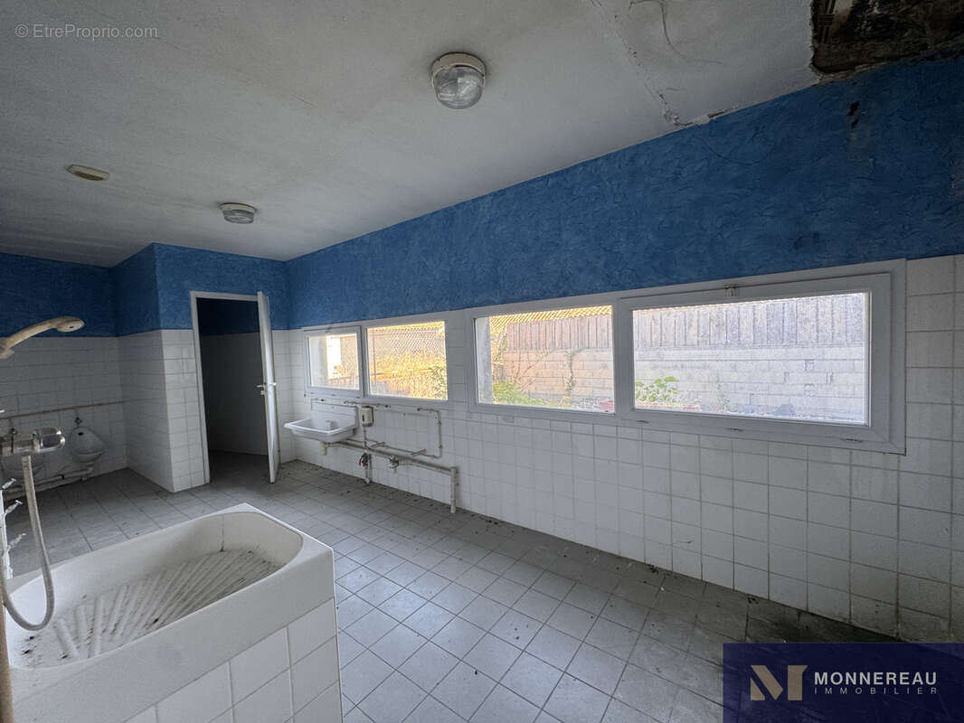 Immeuble de ville de 400m2 hab - photo 8