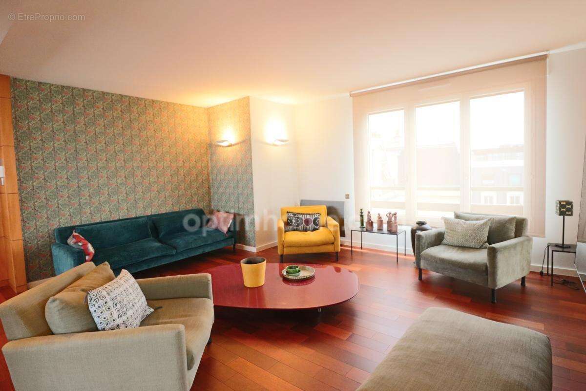 Appartement à vendre 6 pièces Charenton-le-Pont – Métro Valmy – Duplex 171 m² – Dernier étage – Terrasse 100 m² – Vue excepionne - photo 8