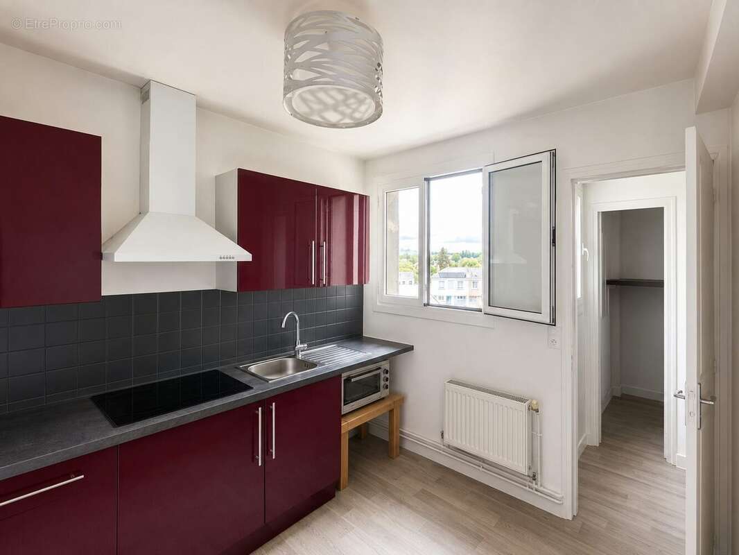 Appartement 84 m² à Guingamp  - photo 8