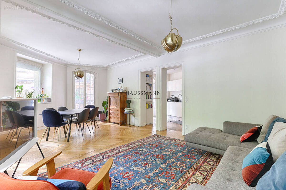 Appartement à PARIS-12E