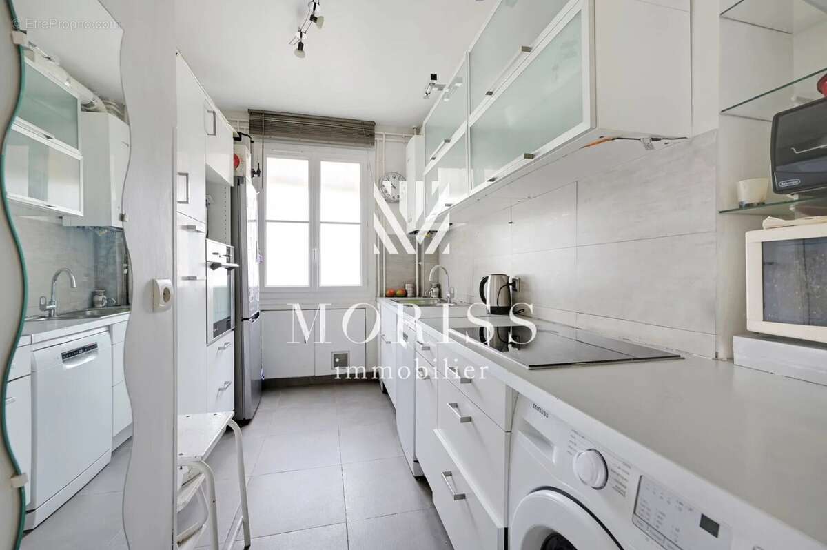 Appartement à PARIS-10E