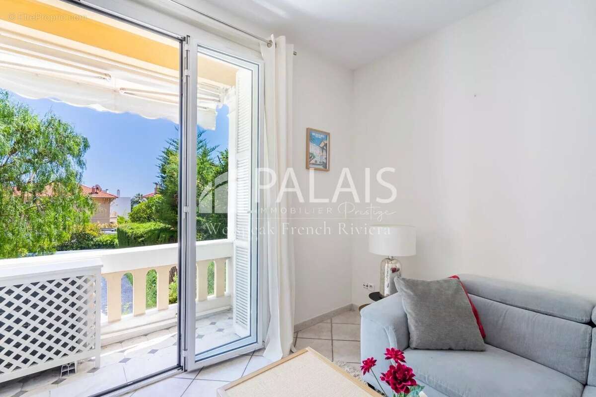 Appartement à BEAULIEU-SUR-MER