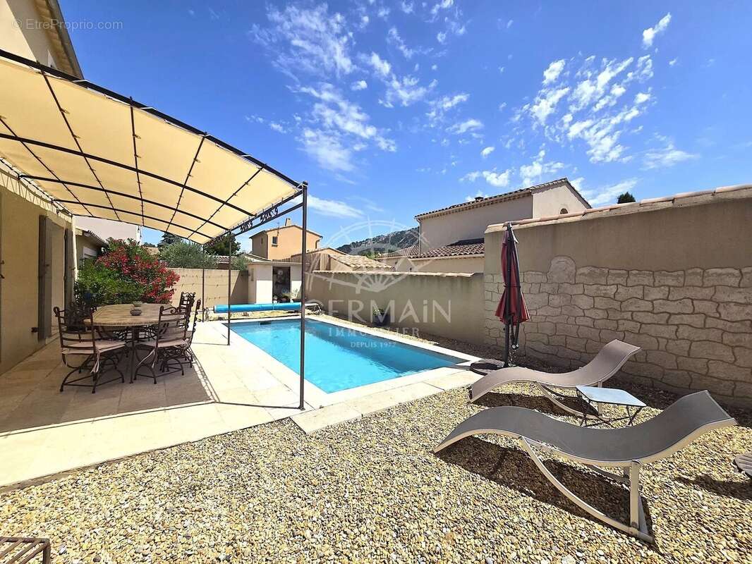 Maison à ROBION