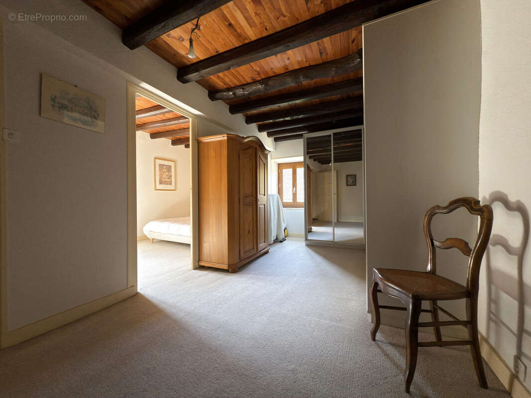 Maison à LA COMBE-DE-LANCEY