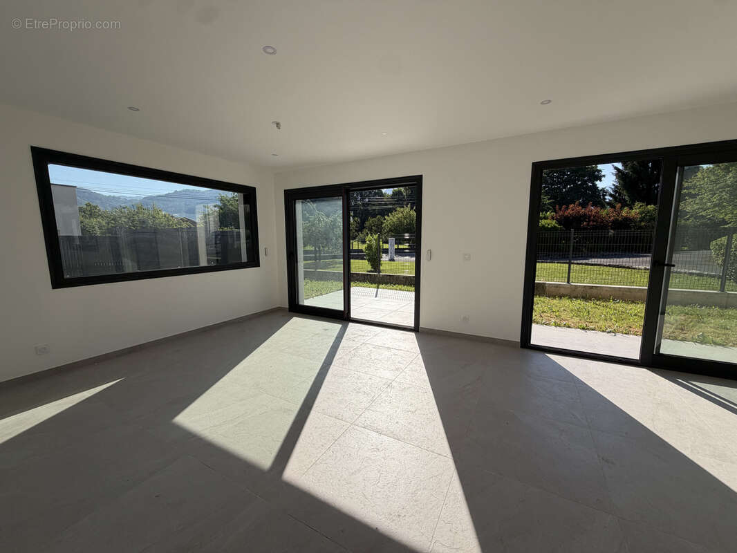 Maison à SCIONZIER
