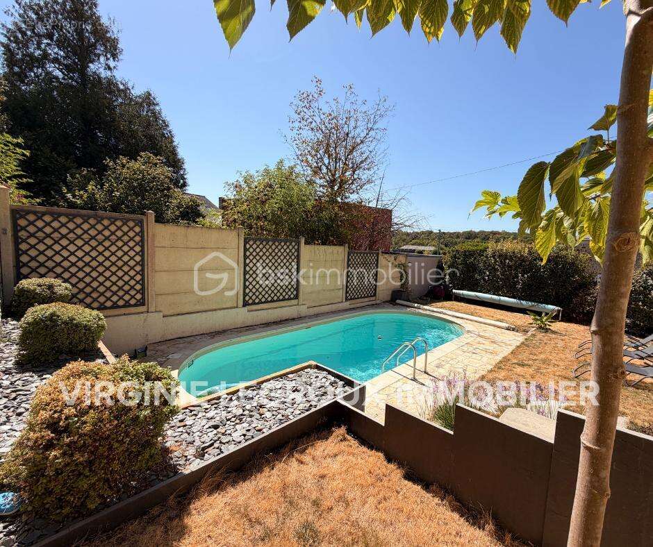 En Exclusivité, maison de caractère de 131m2 avec piscine - photo 4