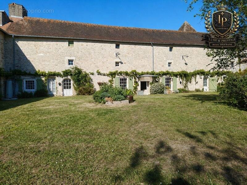 Maison à LA MOTHE-SAINT-HERAY