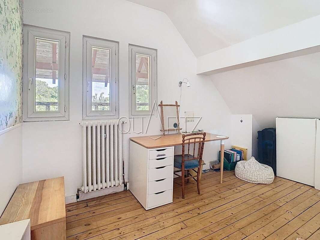 Maison à LA CELLE-SAINT-CLOUD