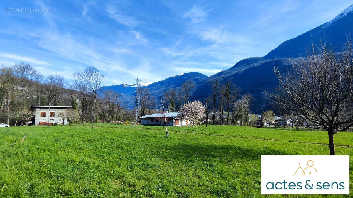 Terrain à SAINT-PAUL-SUR-ISERE