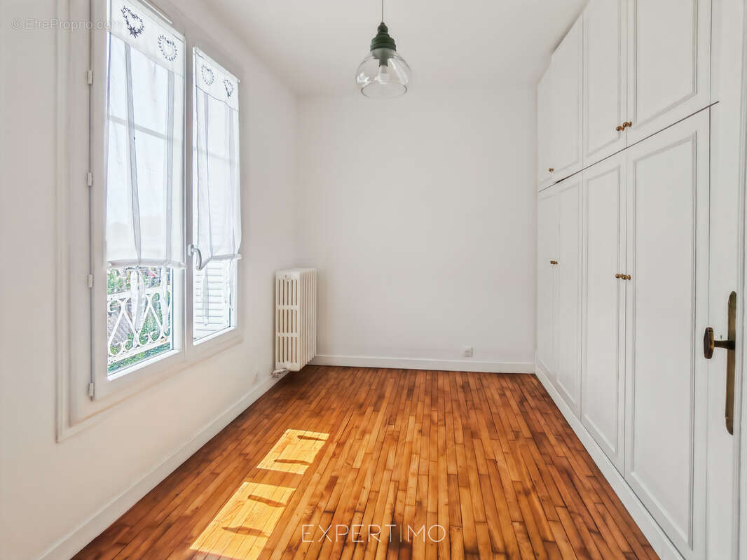 Maison de caractère rénovée avec jardin, véranda et garage - photo 19