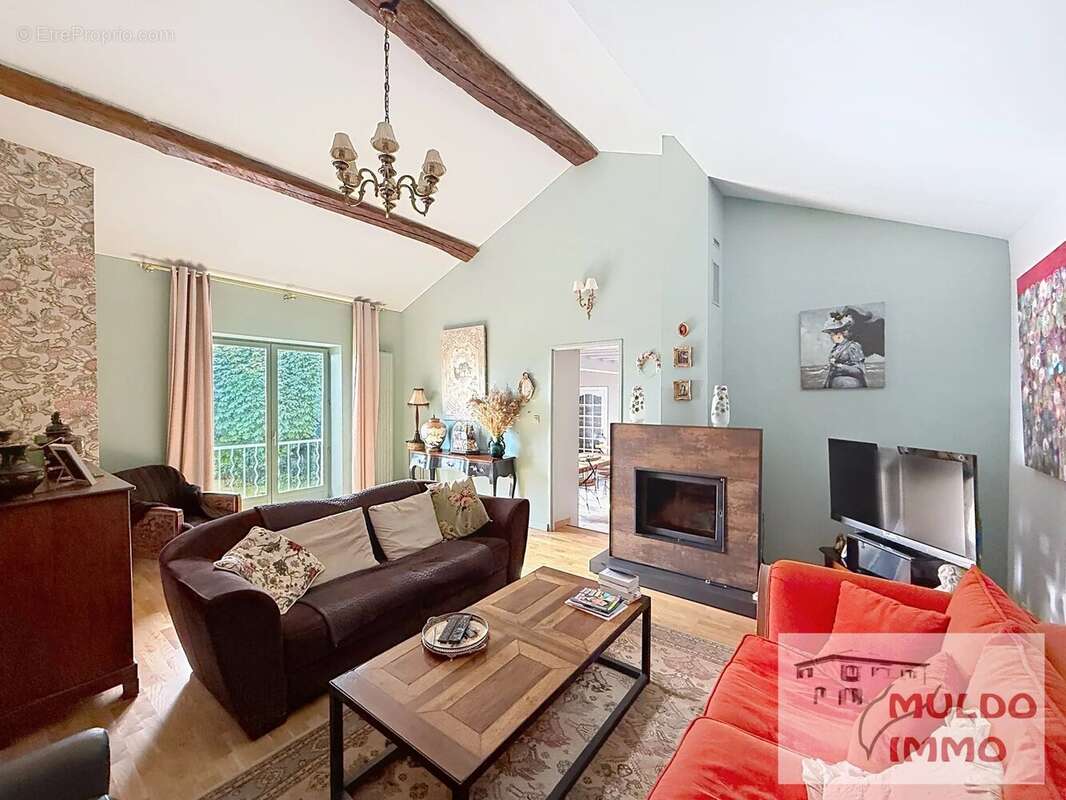 Maison à LENTILLY