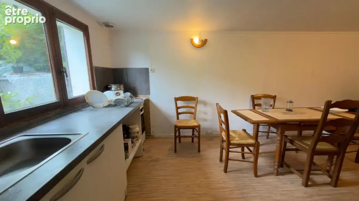 Maison 230 m2 (F3 de 60m², 7 chambres, 2 salle d'eau, une salle de bains - photo 17