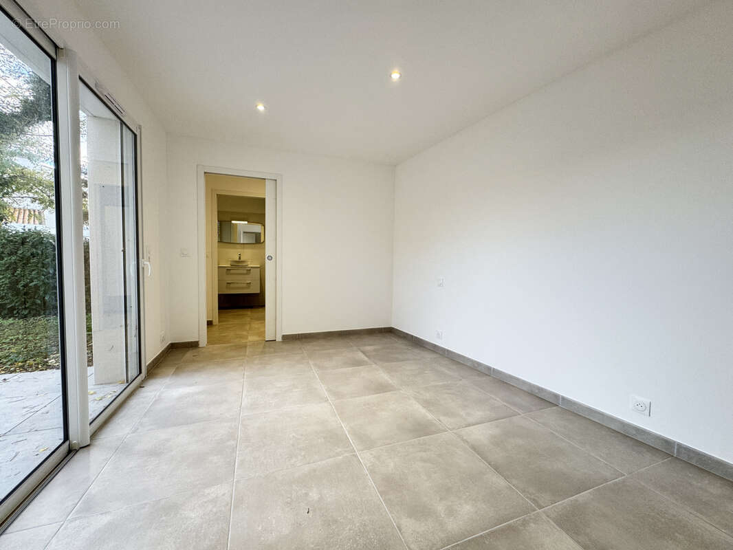 Maison à SAINT-GEORGES-DE-DIDONNE