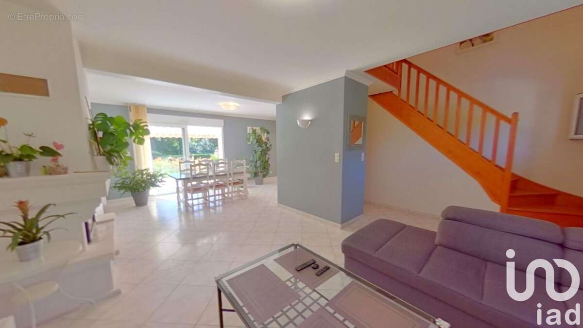 Photo 8 - Maison à VERT-LE-PETIT