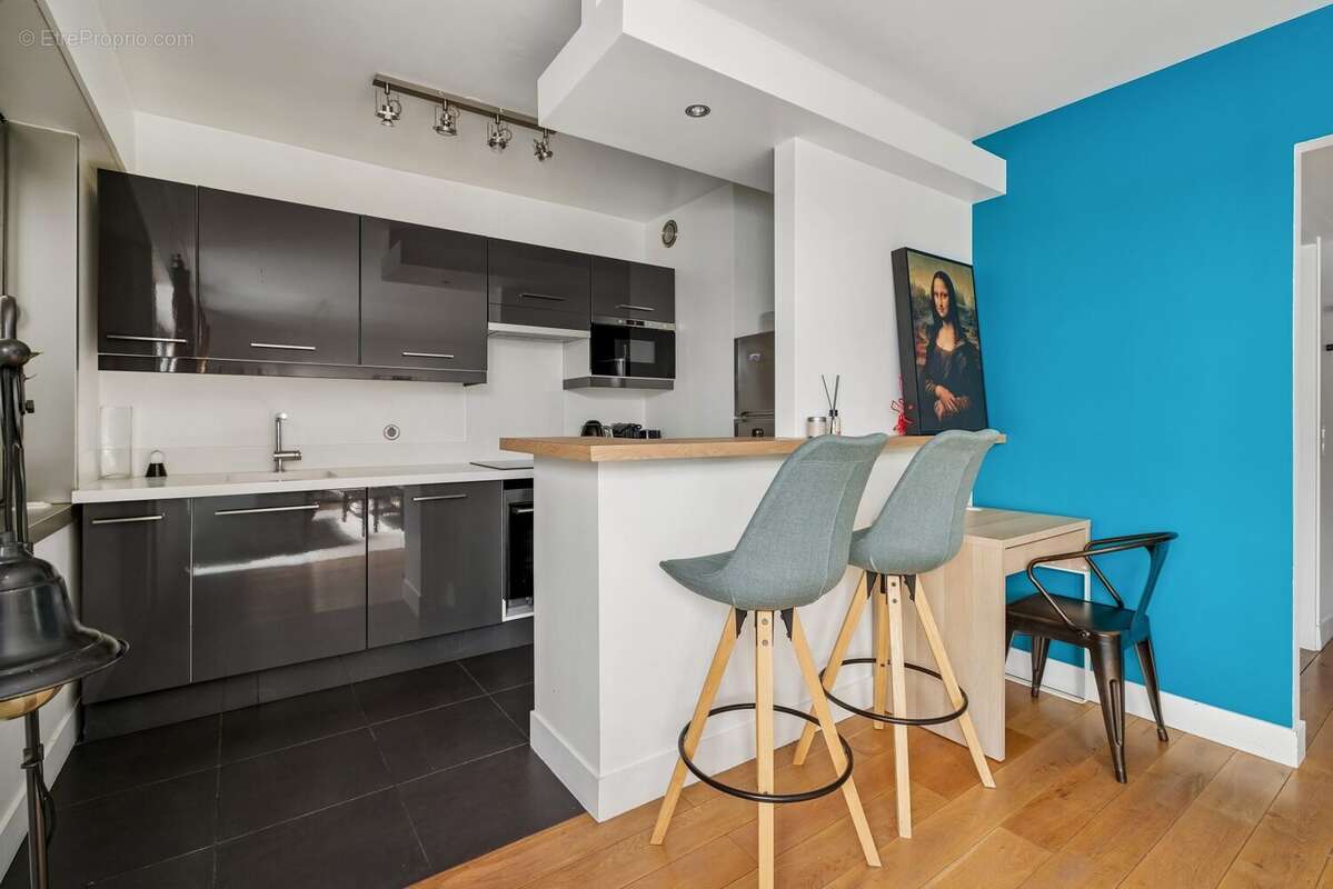 Appartement à PARIS-8E