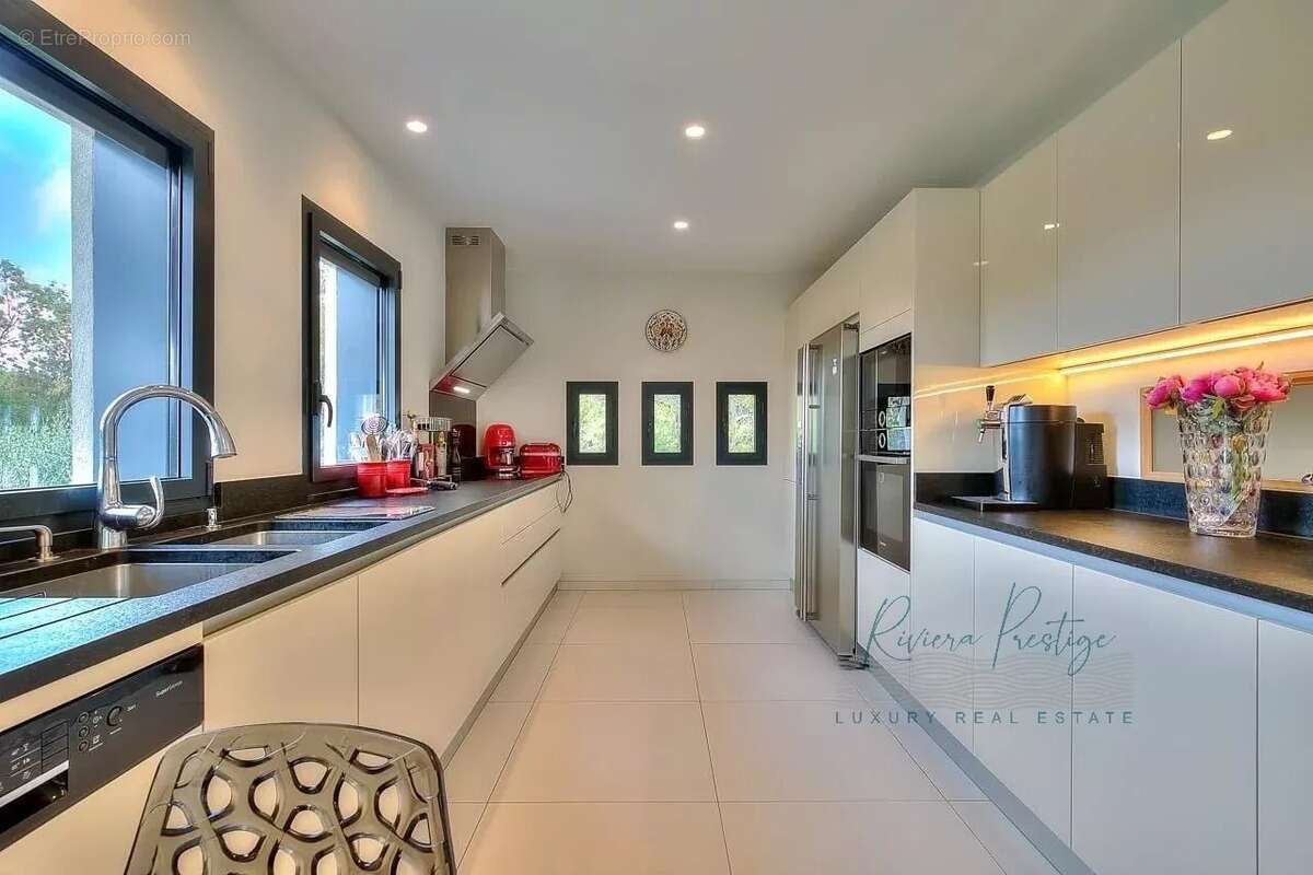 Maison à MOUGINS