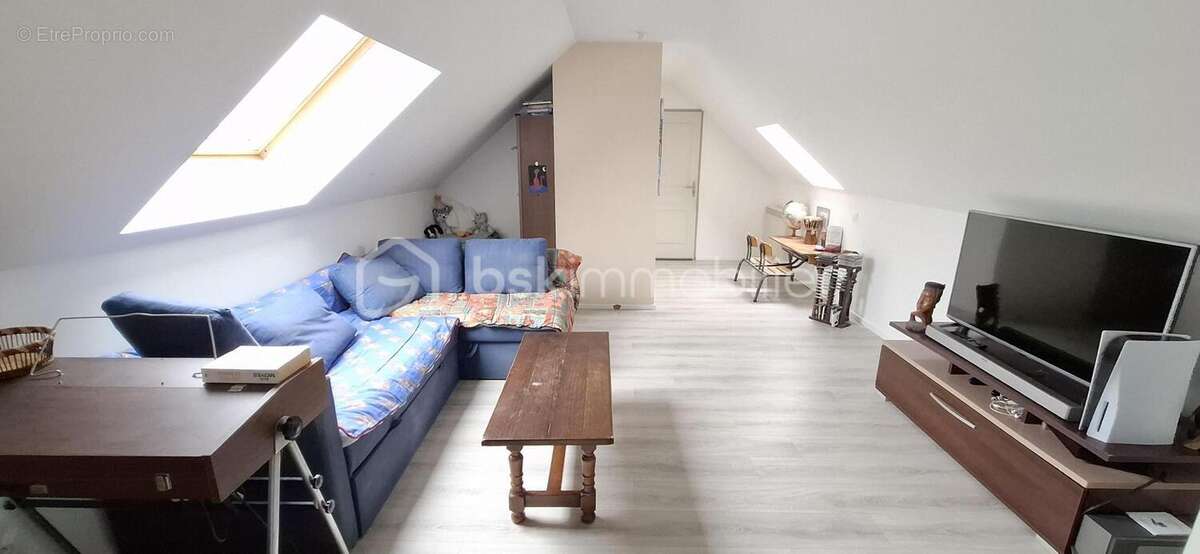 Maison à NEUVILLE-SUR-BRENNE