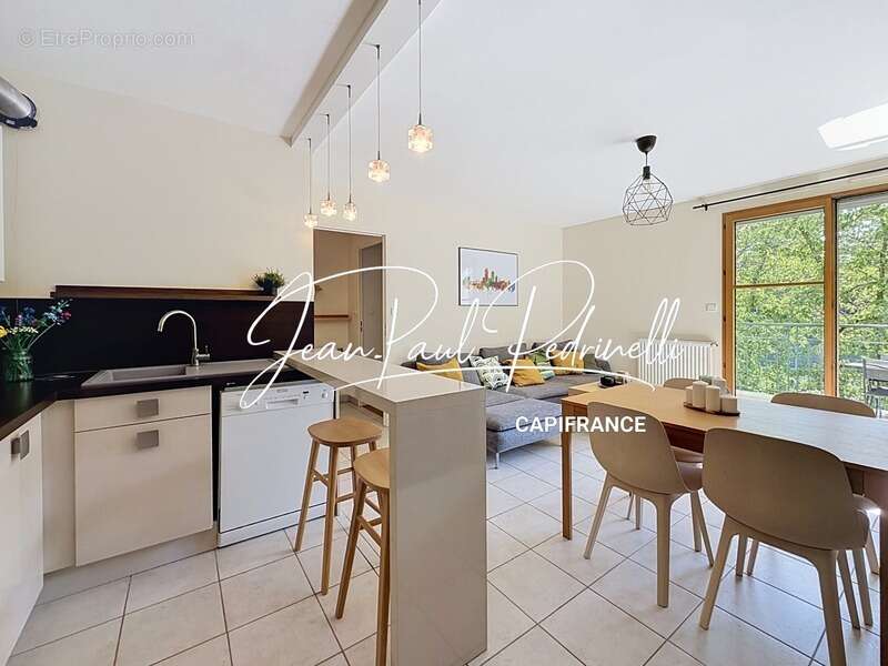 Appartement à TASSIN-LA-DEMI-LUNE
