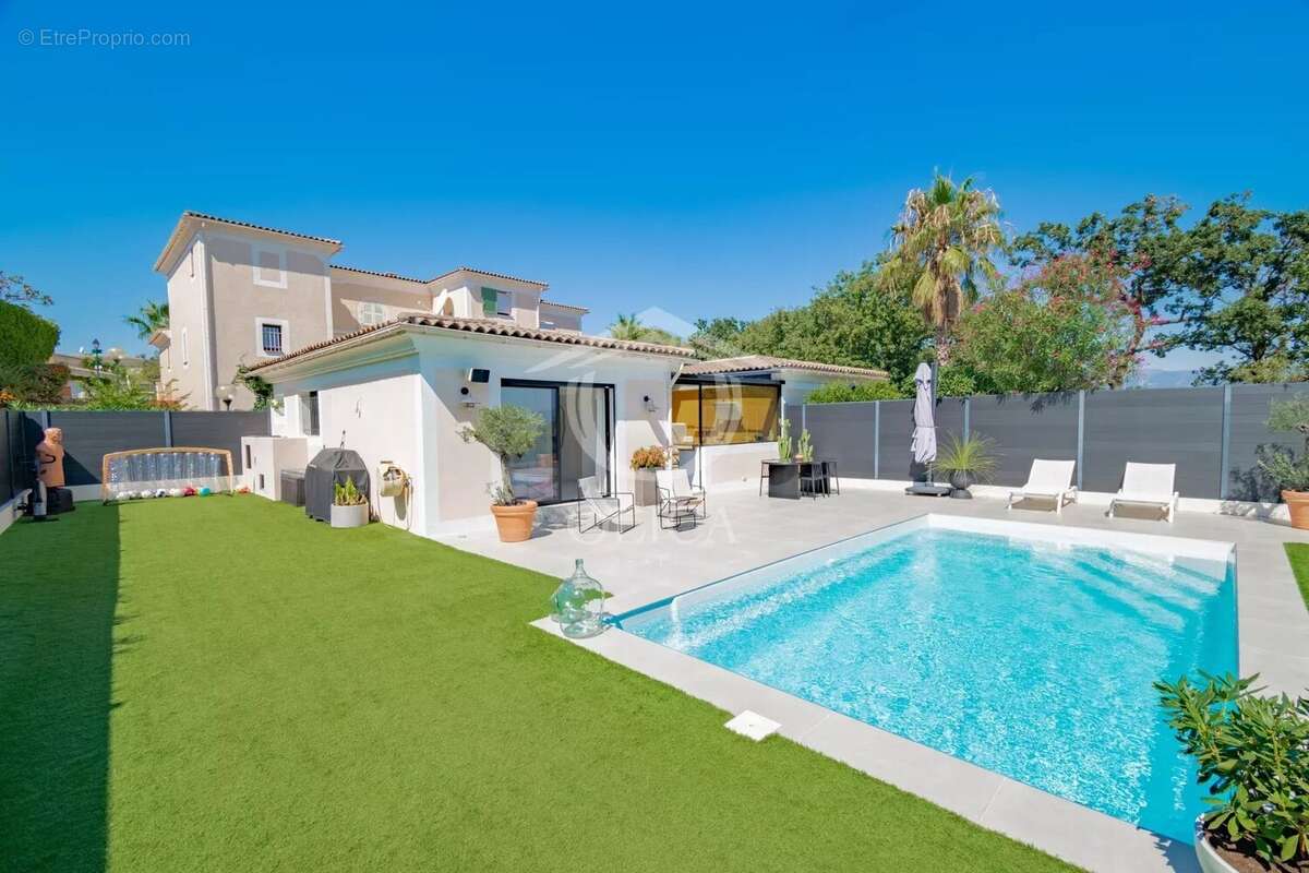 Maison à VILLENEUVE-LOUBET