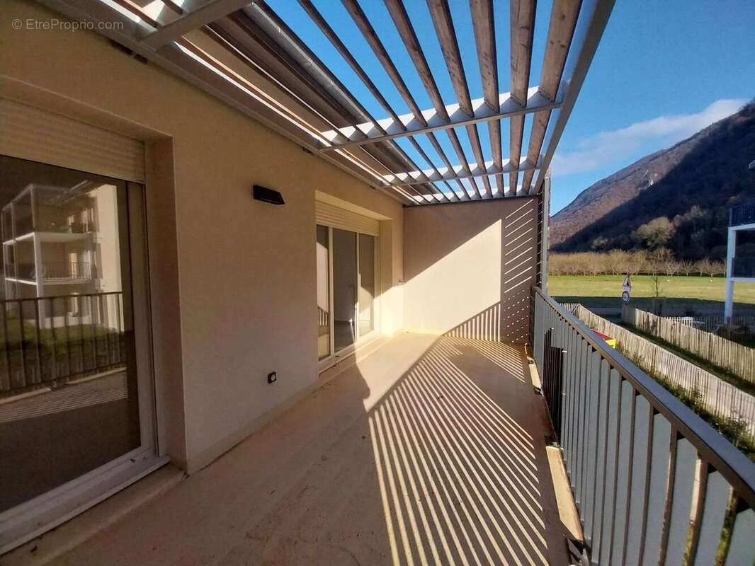 Appartement à COGNIN-LES-GORGES