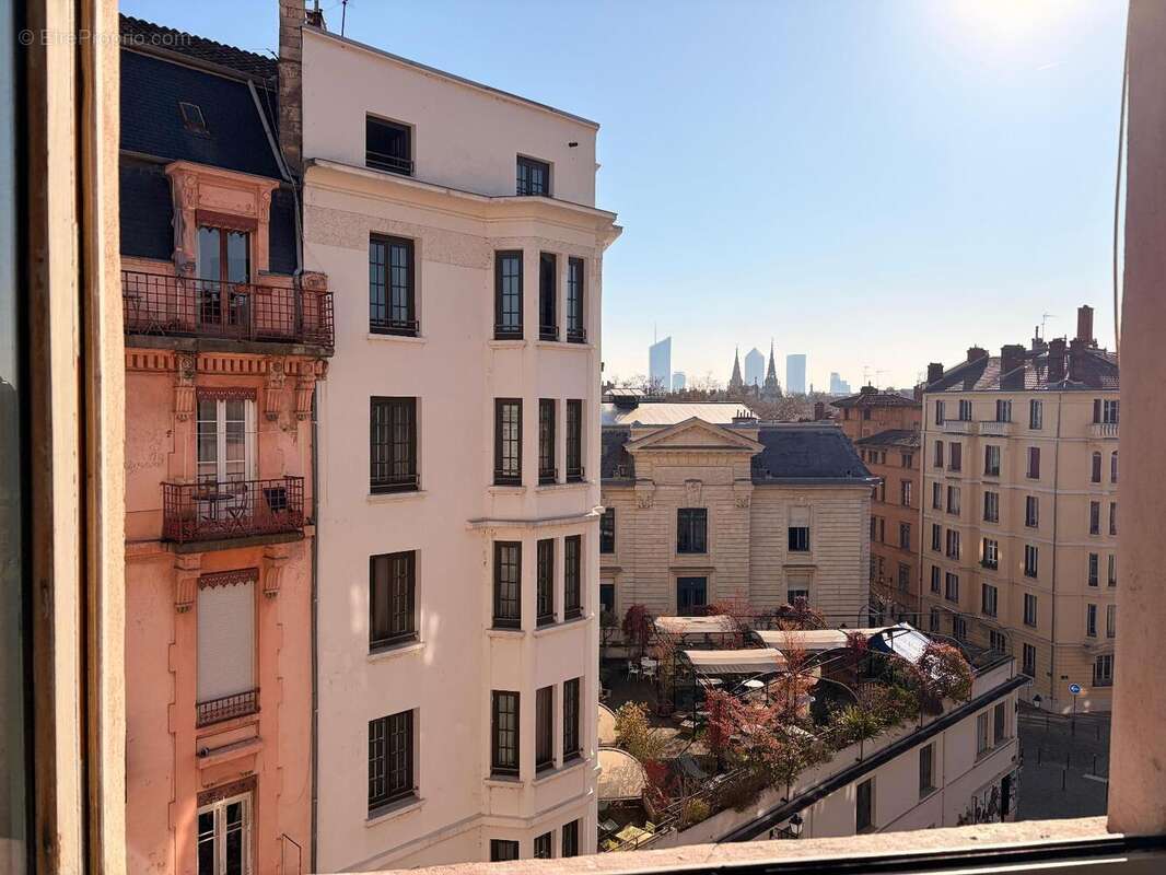   - Appartement à LYON-5E