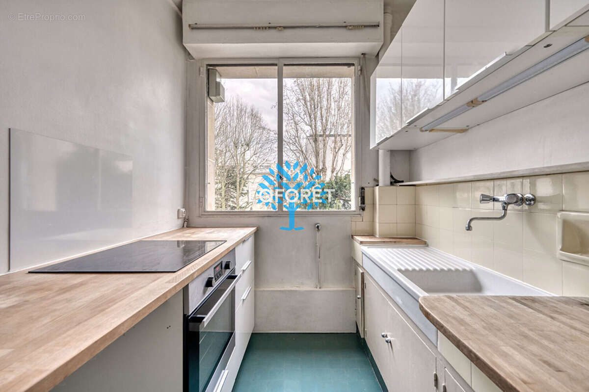 Appartement à NEUILLY-SUR-SEINE