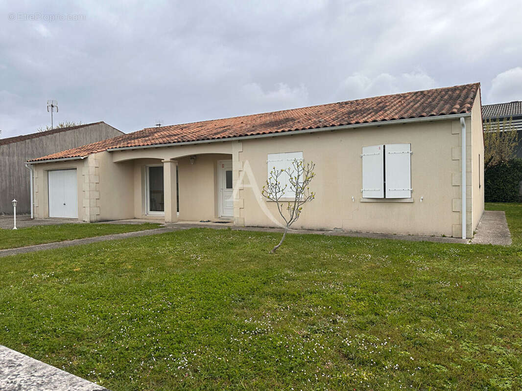 Maison Saintes 6 pièce(s) 116.95 m2 habitables. - photo 17