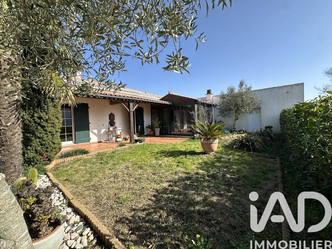 Photo 1 - Maison à SAINT-MICHEL-EN-L'HERM