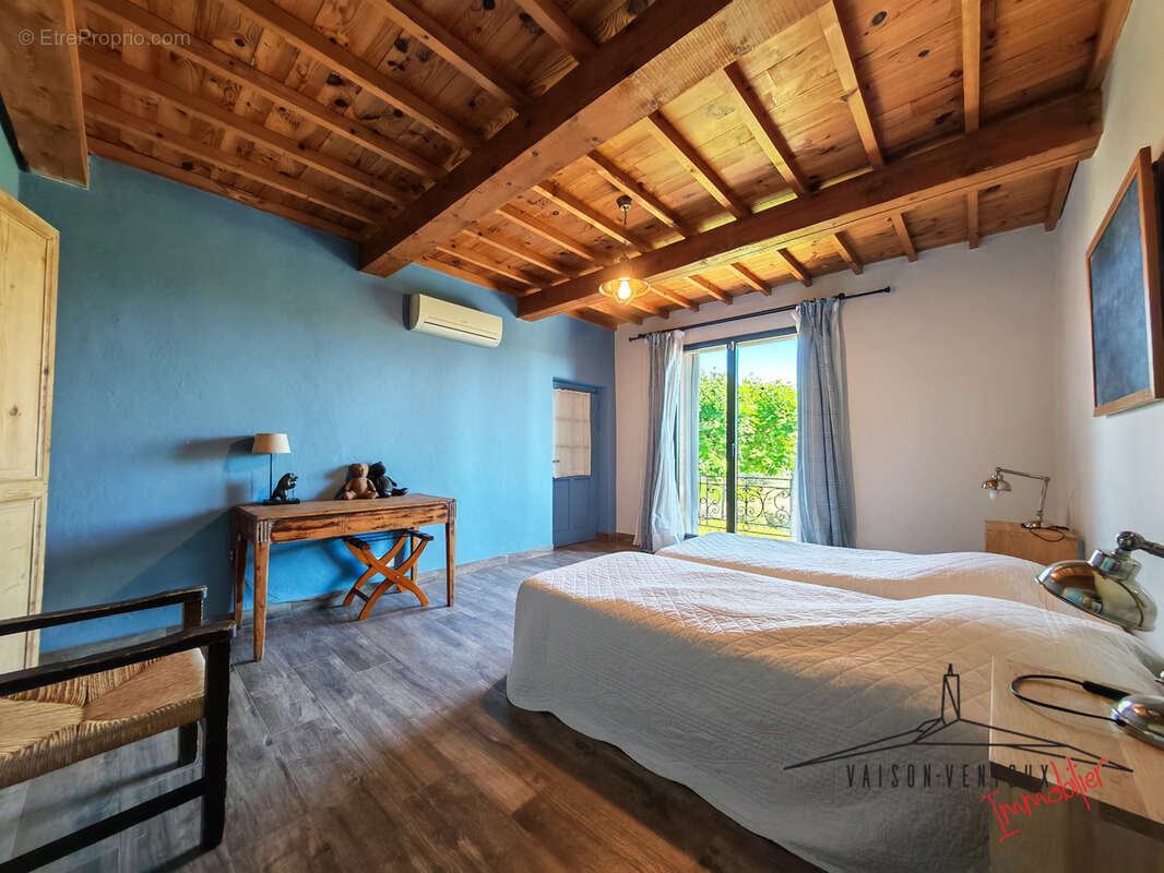 Maison à VIOLES