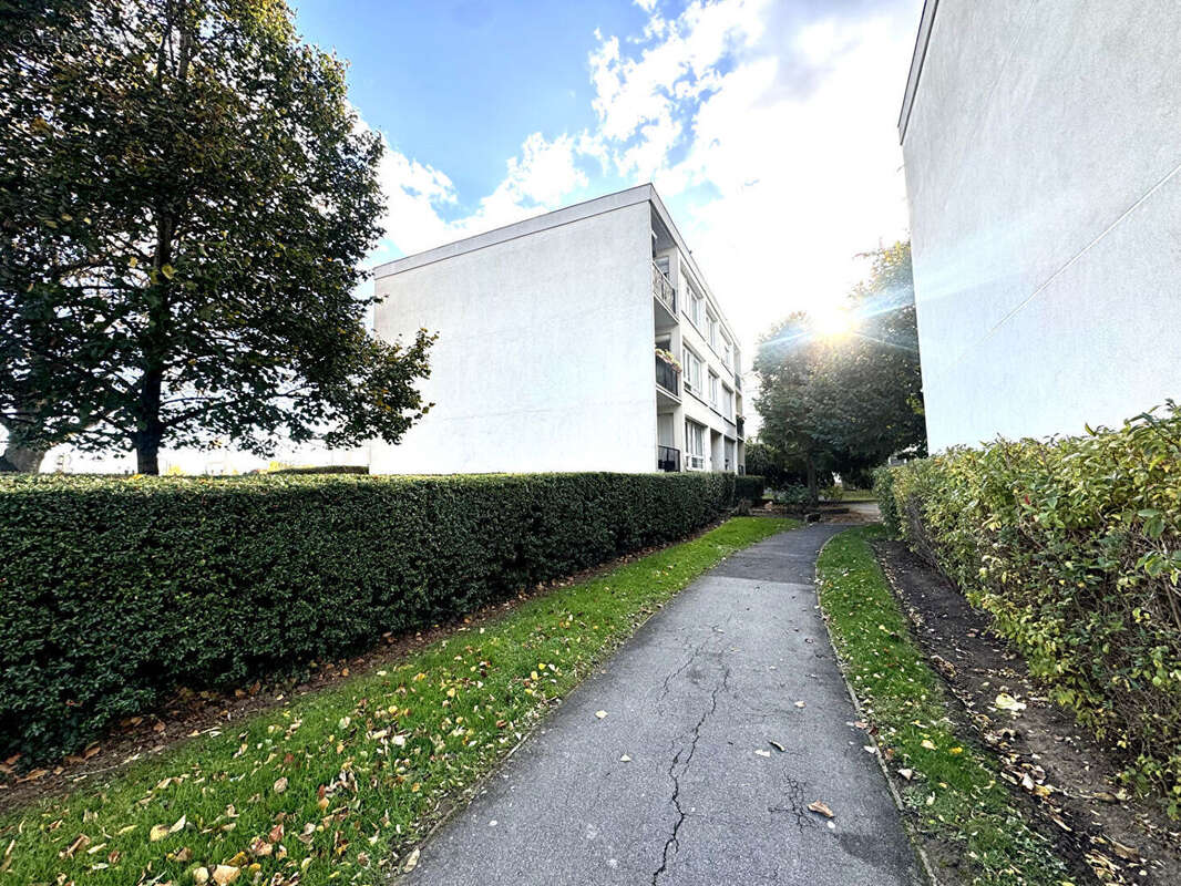 Appartement 65m² à évry-courcouronnes - photo 9