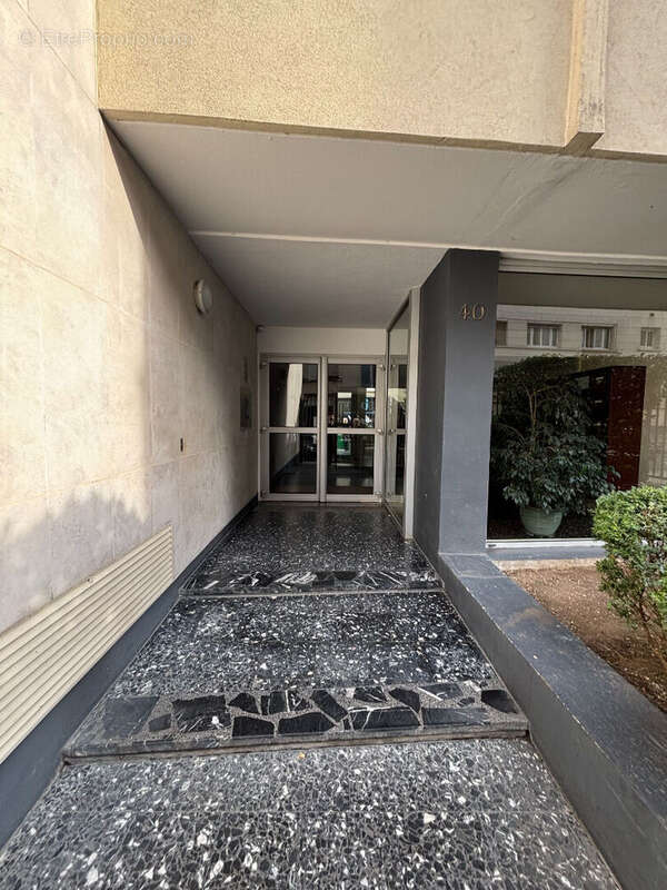 Appartement à PARIS-19E