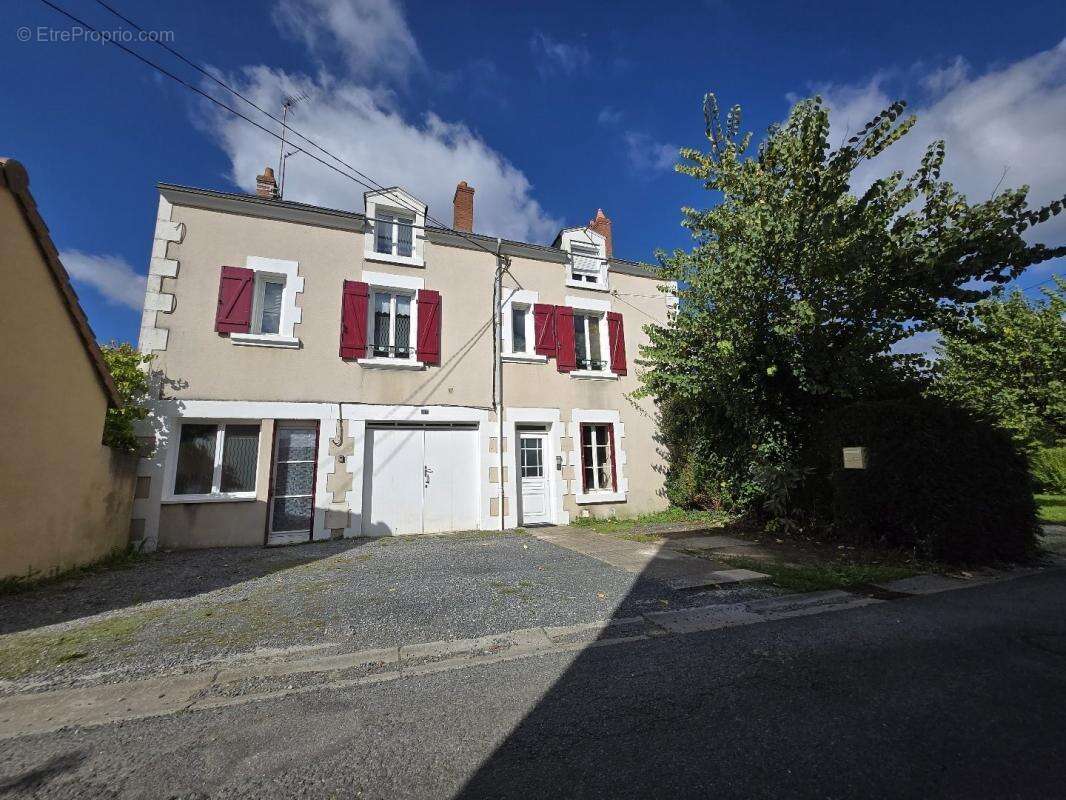 Maison à ARGENTON-SUR-CREUSE