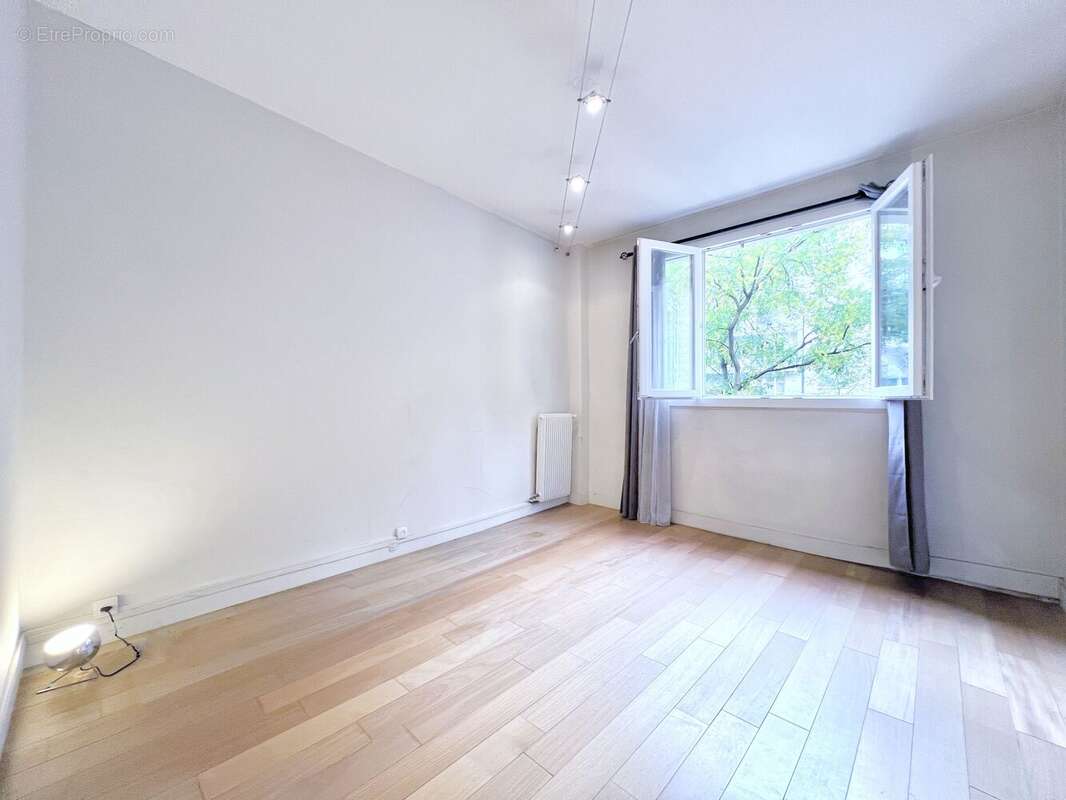 Appartement 57 m² à Paris-11e  - photo 5