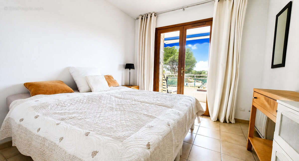 Appartement à BORMES-LES-MIMOSAS