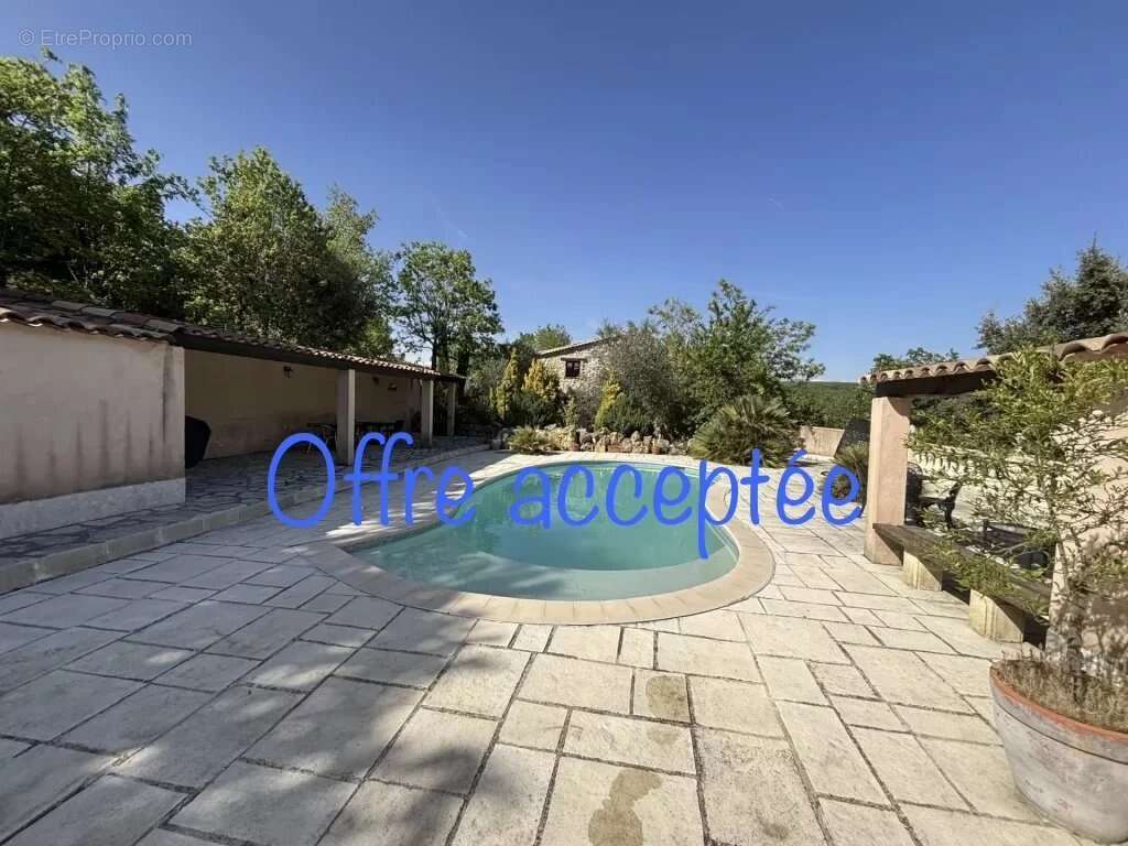 Maison de caractère – Châteaudouble (Var) 213 m² – Plus de 8 hectares – 699 000 € - photo 4