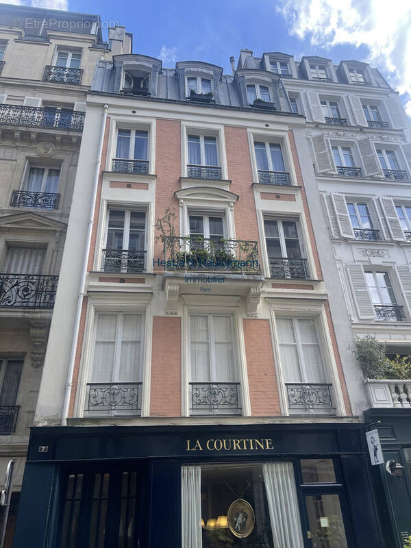 Appartement à PARIS-7E