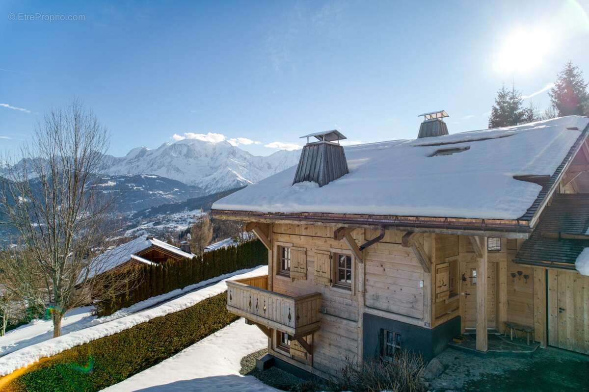 Maison à COMBLOUX