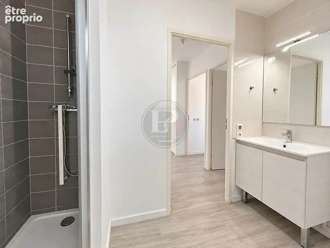 Appartement 3 pièces de 63 m2, lumineux avec balcon et parking en sous-sol. - photo 9