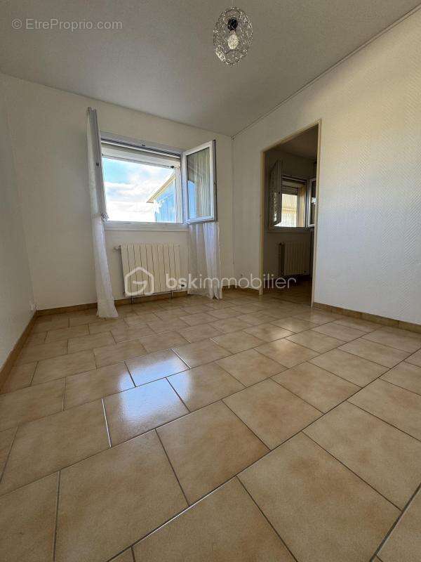 Maison à NISSAN-LEZ-ENSERUNE