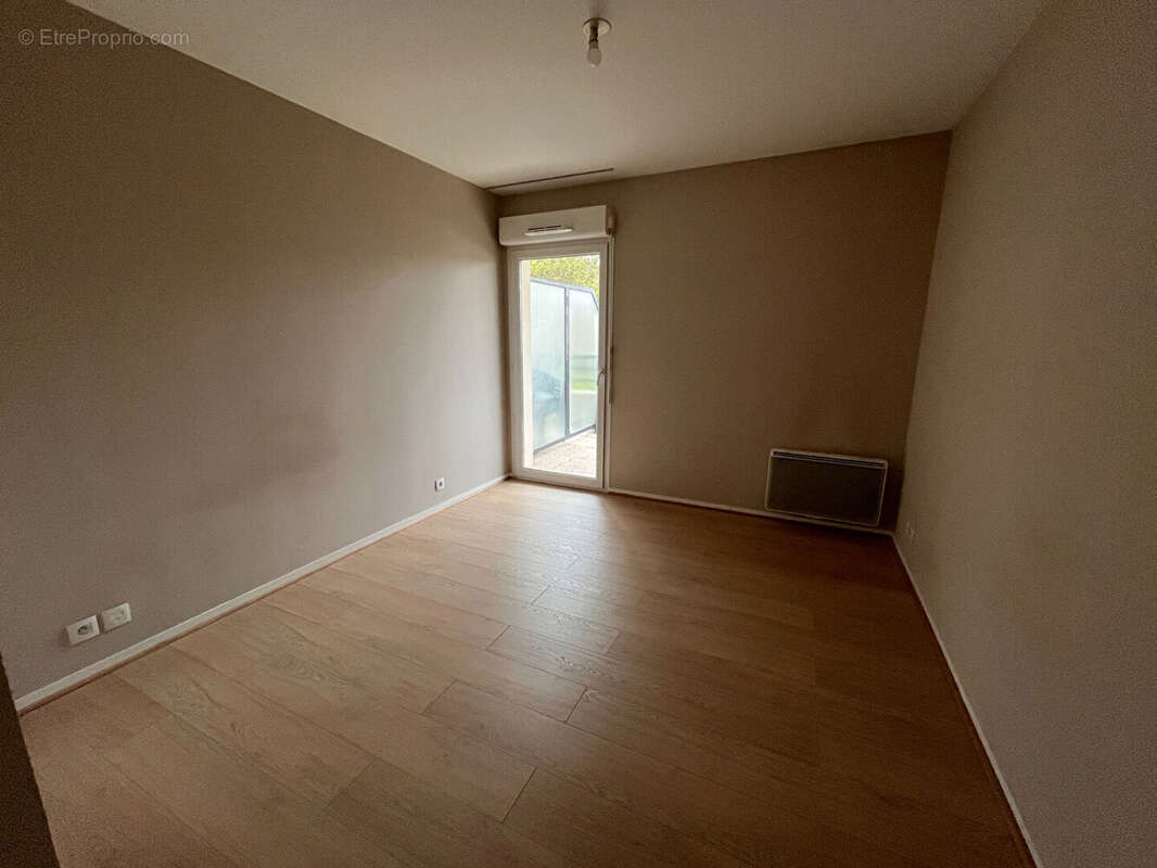 Appartement à FLEURY-SUR-ORNE