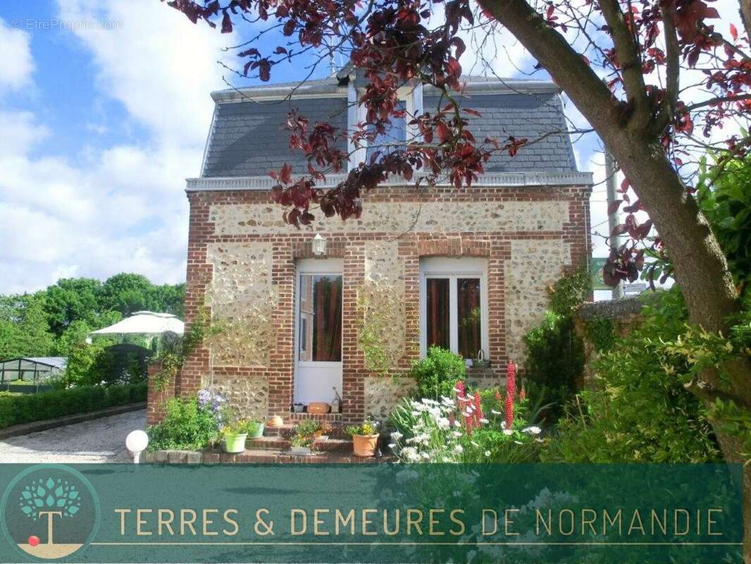 Maison à PONT-L&#039;EVEQUE