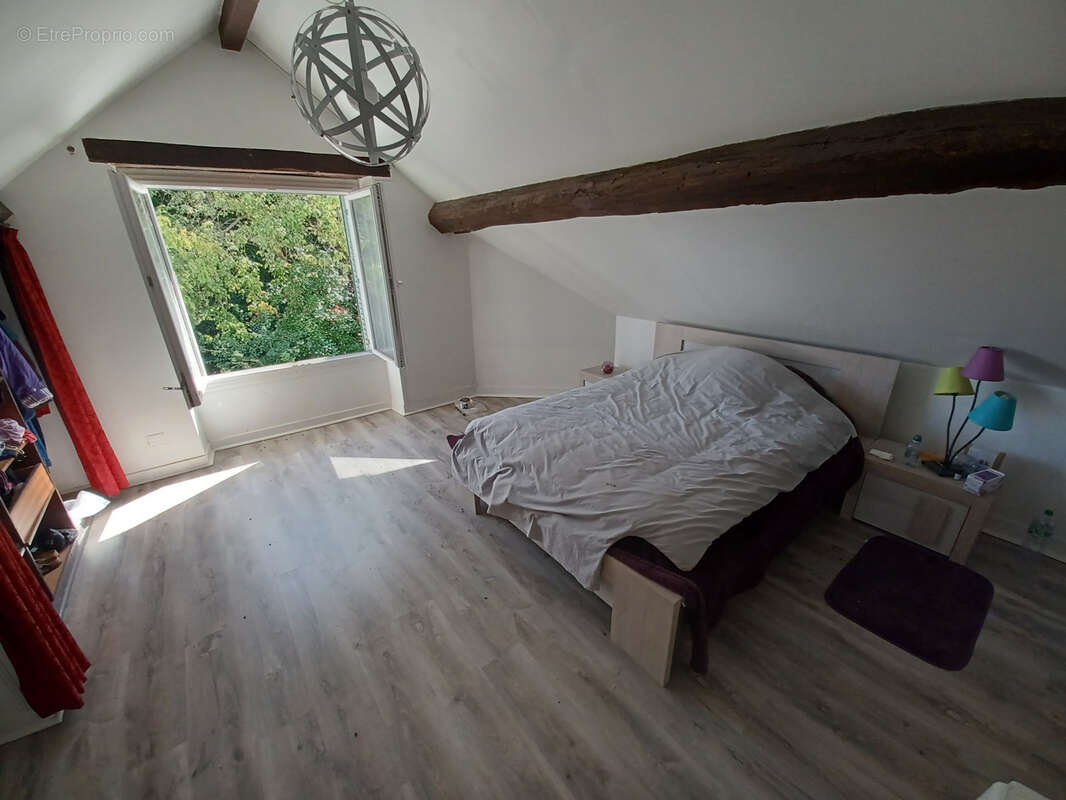 Maison à JUSSY-LE-CHAUDRIER