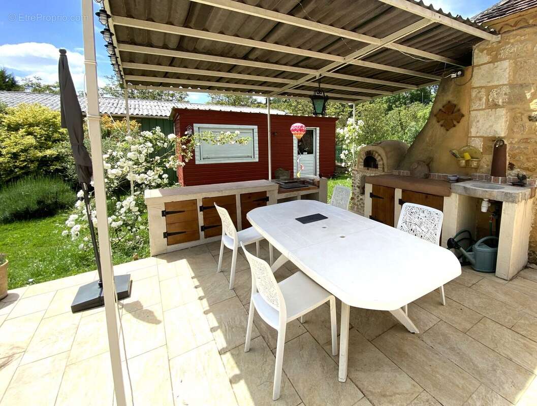 Maison à SAINT-CHAMASSY