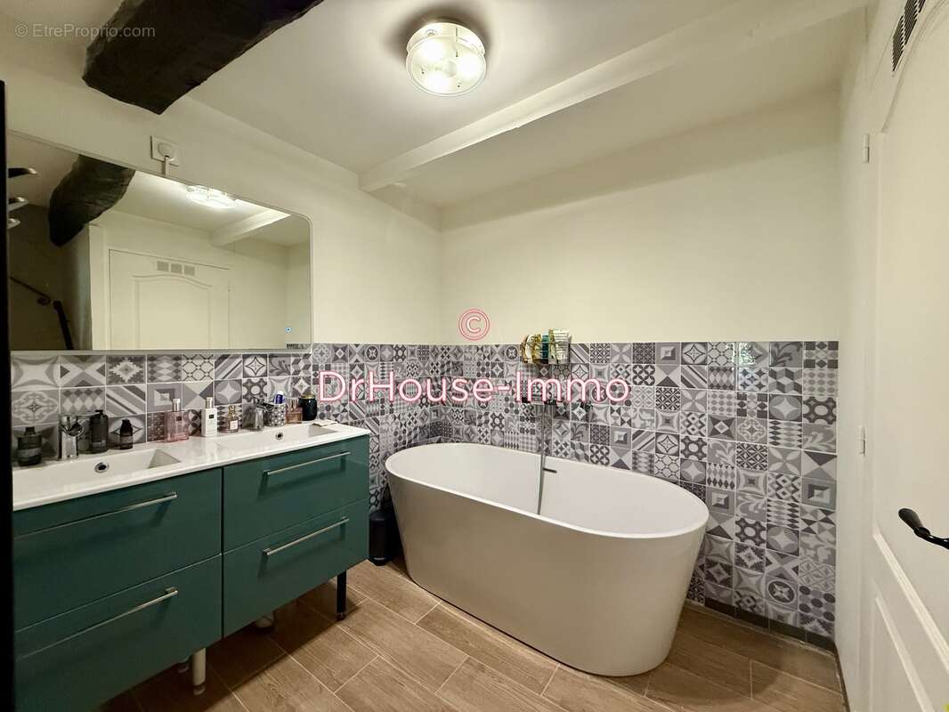 Maison à SAINT-JEANNET