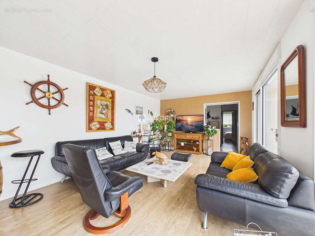 Maison PEUMERIT 7 Pièces 269 m² - photo 8
