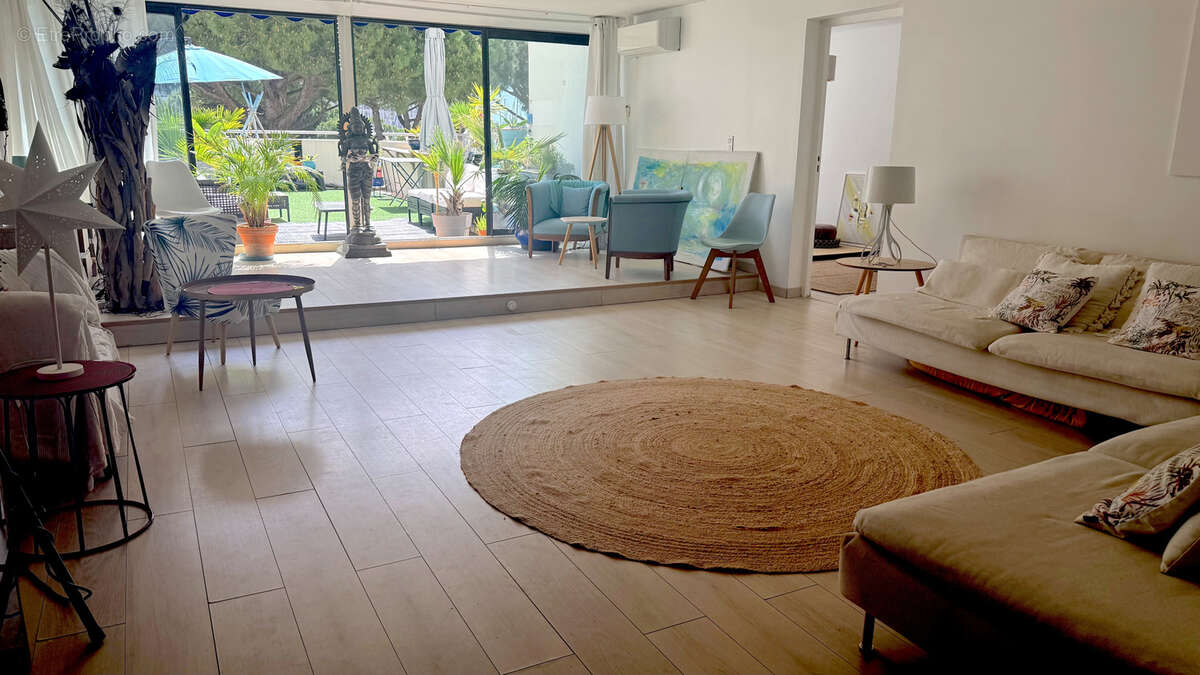 Carnon-plage appartement 4 pièces traversant avec grande terrasse vue port - photo 2