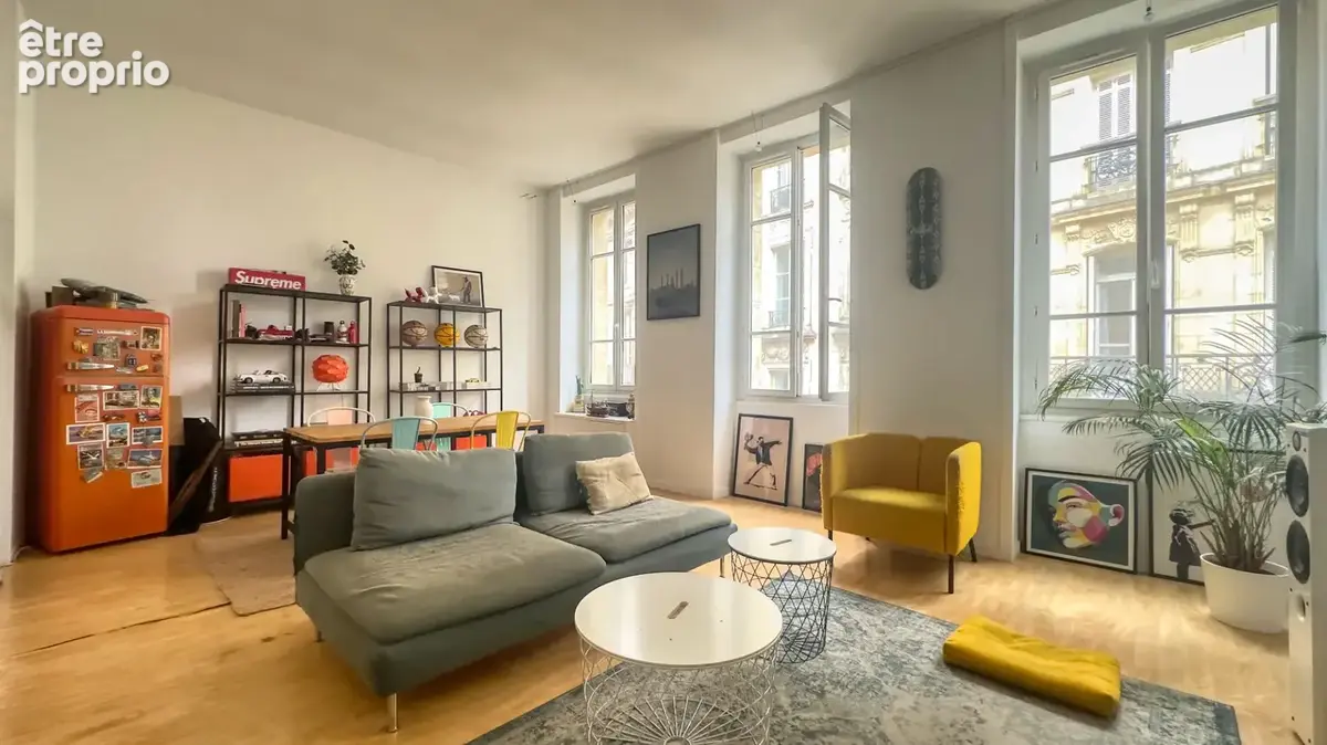 Appartement 2 pièces -  54.97 m2 - PLACE DU PALAIS - photo 4